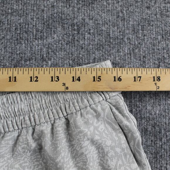 Lululemon Shorts Mens Large Bowline 5 Gray Ventlight Mesh Gym Running Workout - Picture 11 of 13